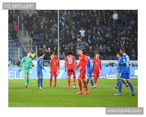 勒沃库森遭遇弗莱堡逼平,德甲战况波澜不惊 勒沃库森遭遇弗莱堡逼平,德甲战况波澜不惊