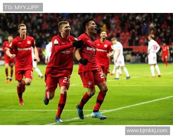 沃尔夫斯堡客场大胜弗赖施为德甲保级奠定基础