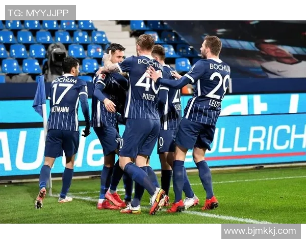 沃尔夫斯堡客场绝杀柏林赫塔风云再起势不可挡