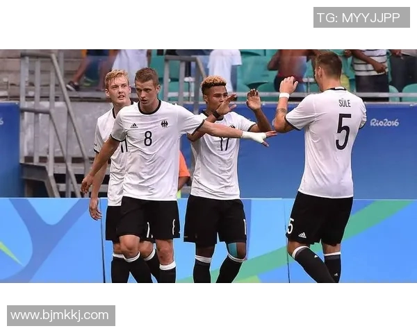 奥格斯堡小胜领跑,榜首胜利让对手落后