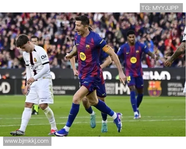 皇马主场惨遭巴萨绝杀，C罗失点不敌梅西狂轰四球